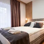 Pieninski Potok W Centrum Szczawnicy * Szczawnica