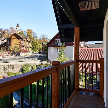Pieninski Potok W Centrum Szczawnicy Daire Szczawnica